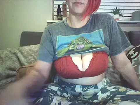 Snapshot of Big-Tits-McGee chatting on January 5, 2025, 12:31 pm Big-Tits-McGee online show from January 5, 2025, 12:31 pm
