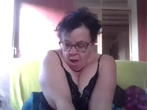 Vandeae44 online show from January 17, 2025, 8:24 am