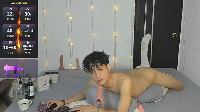 Snapshot of Benjamin_Buster chatting on October 9, 2025, 7:50 am Benjamin Buster online show from October 9, 2025, 7:50 am