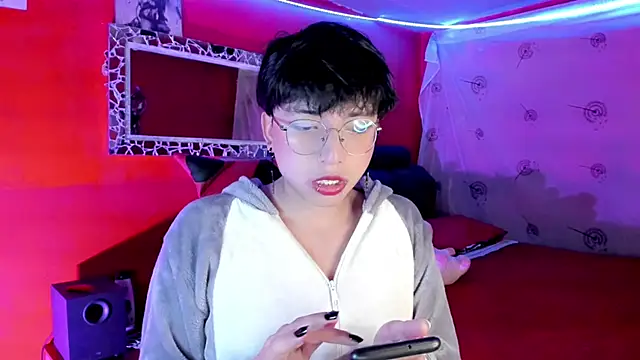 AnggelONfiree online show from September 30, 2025, 12:48 am