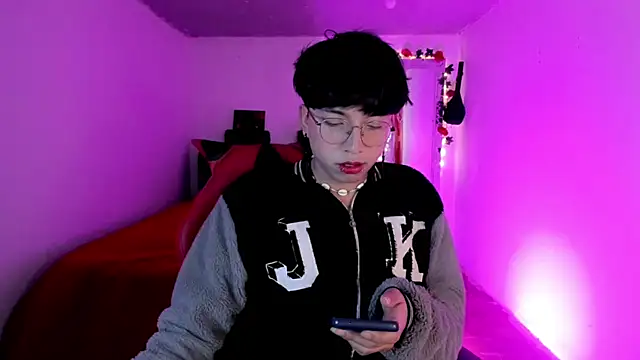 AnggelONfiree online show from November 12, 2025, 3:40 am