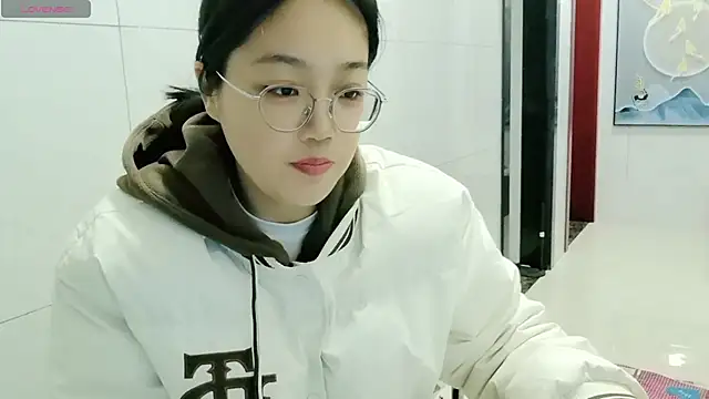 Snapshot of luoxuwen chatting on December 9, 2024, 6:12 am luoxuwen online show from December 9, 2024, 6:12 am