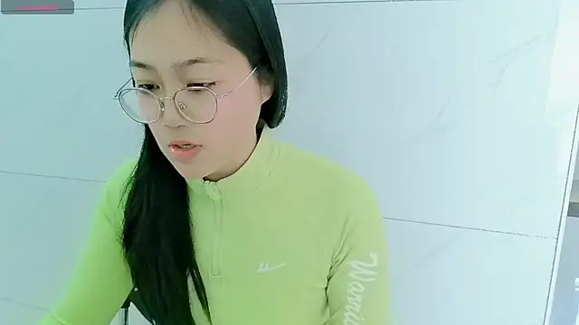 Snapshot of luoxuwen chatting on February 28, 2025, 4:32 am luoxuwen online show from February 28, 2025, 4:32 am