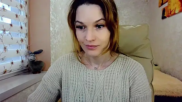 impossibleluna online show from March 18, 2026, 1:58 pm