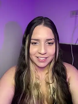 Snapshot of valentina_jonnes1 chatting on February 10, 2026, 5:33 am valentina jonnes1 online show from February 10, 2026, 5:33 am