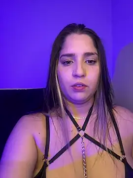 valentina jonnes1 online show from May 17, 2026, 11:23 pm