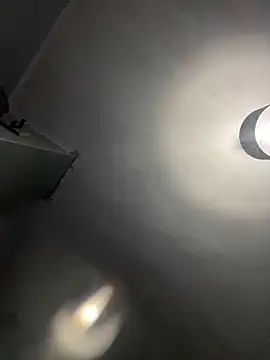 tugga28 online show from October 31, 2025, 3:40 am