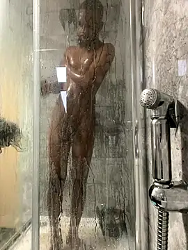 tugga28 online show from November 19, 2025, 2:28 pm