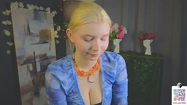 Snapshot of DaisyElmers chatting on February 16, 2025, 2:20 am DaisyElmers online show from February 16, 2025, 2:20 am
