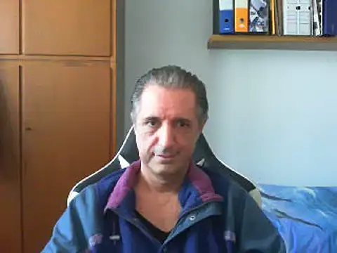Snapshot of lliuk70mi chatting on February 4, 2025, 1:27 pm lliuk70mi online show from February 4, 2025, 1:27 pm