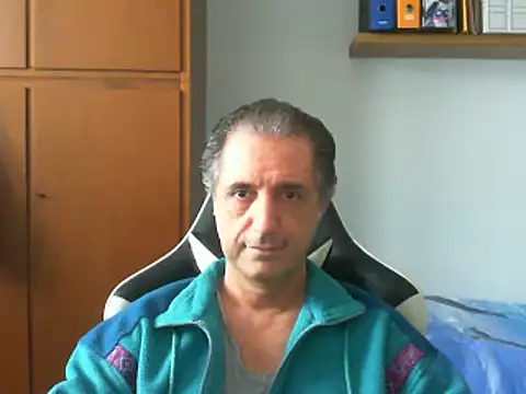 Snapshot of lliuk70mi chatting on March 10, 2025, 12:59 pm lliuk70mi online show from March 10, 2025, 12:59 pm