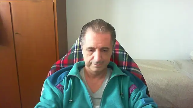 lliuk70mi online show from April 30, 2026, 12:33 pm