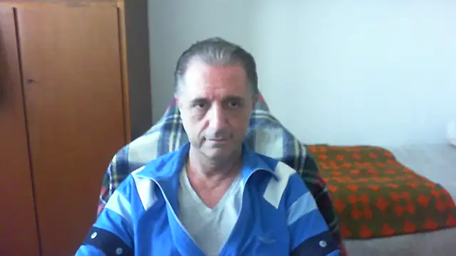 lliuk70mi online show from May 16, 2026, 2:27 pm