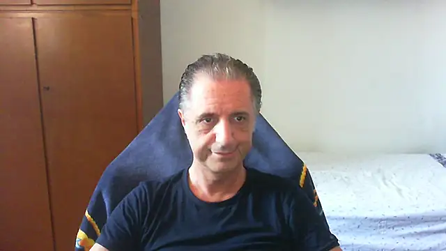 lliuk70mi online show from May 26, 2026, 1:29 pm