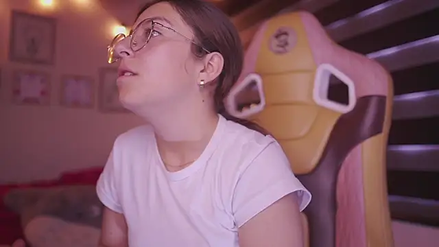 milly kenner online show from February 26, 2025, 7:05 pm