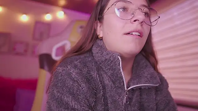 Snapshot of milly_kenner chatting on February 2, 2026, 7:12 pm milly kenner online show from February 2, 2026, 7:12 pm