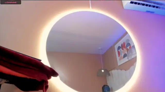 Snapshot of zia_cooper chatting on October 8, 2025, 7:11 pm zia cooper online show from October 8, 2025, 7:11 pm