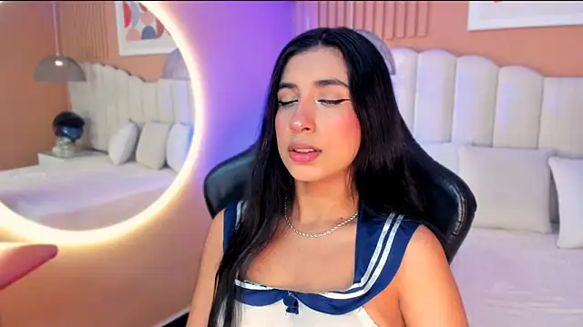 Snapshot of zia_cooper chatting on October 10, 2025, 7:13 pm zia cooper online show from October 10, 2025, 7:13 pm