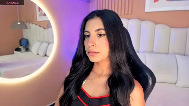 Snapshot of zia_cooper chatting on October 22, 2025, 7:02 pm zia cooper online show from October 22, 2025, 7:02 pm