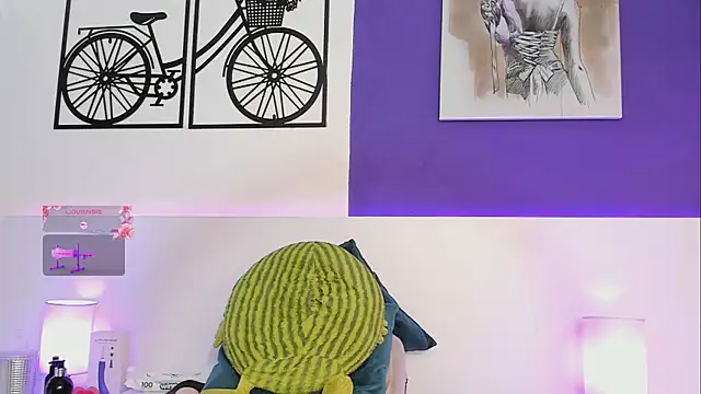 Izzy bellx online show from October 22, 2025, 2:34 am