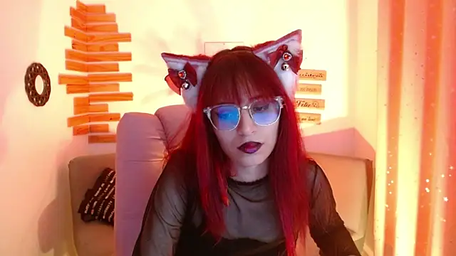 RedMeloddy online show from May 25, 2026, 11:00 pm