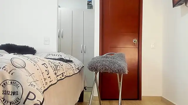 Snapshot of SophieBaker__ chatting on March 19, 2025, 4:25 am SophieBaker online show from March 19, 2025, 4:25 am