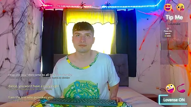 nolanjay  online show from October 8, 2025, 8:28 pm