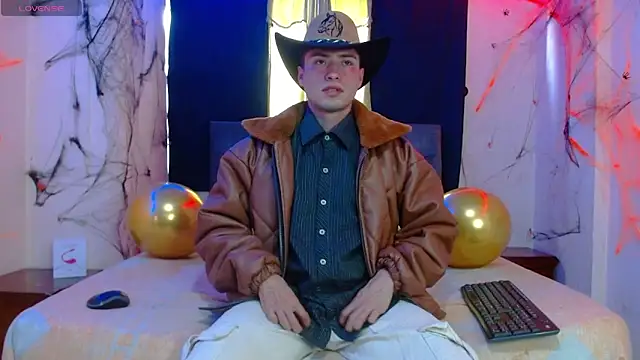 nolanjay  online show from October 10, 2025, 8:19 pm