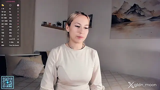 Snapshot of EternalLiberty chatting on November 7, 2025, 12:54 am EternalLiberty online show from November 7, 2025, 12:54 am