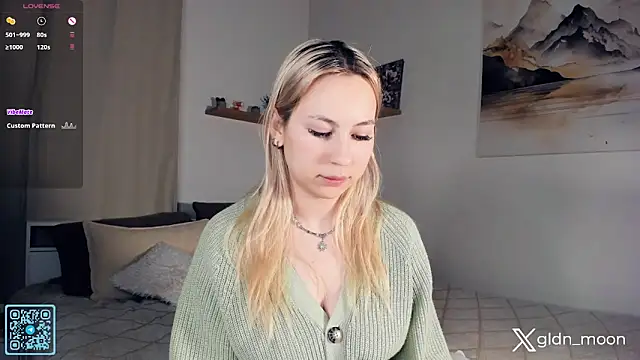 Snapshot of EternalLiberty chatting on November 14, 2025, 3:05 am EternalLiberty online show from November 14, 2025, 3:05 am