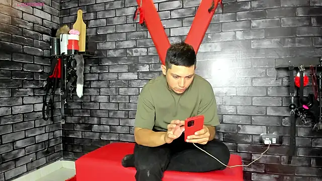 Axx21Cml online show from November 11, 2025, 9:48 pm