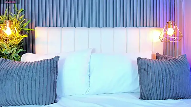 LinaGlam online show from September 27, 2025, 10:48 pm