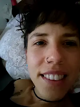 Lyrass online show from November 17, 2025, 3:07 pm