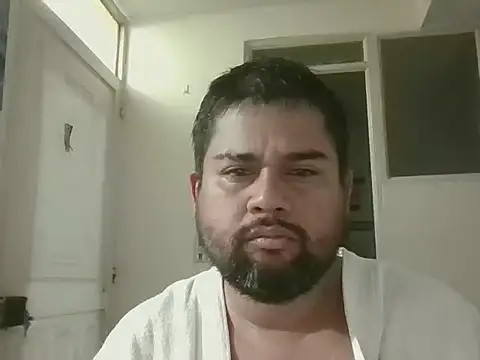 GABRIELGARCIA1313 online show from June 10, 2026, 1:28 am