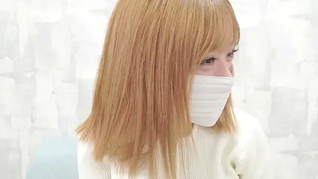 LOVE MOMO LOVE online show from February 1, 2026, 11:31 am