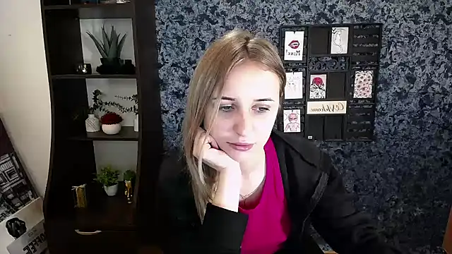  Nicole new online show from February 22, 2026, 12:47 pm