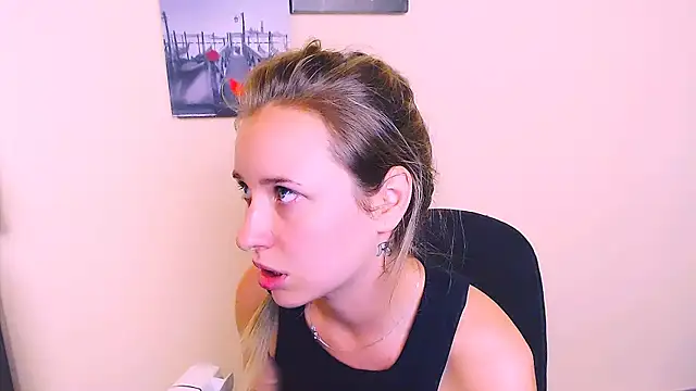  Nicole new online show from July 28, 2026, 2:05 pm