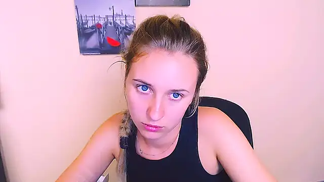  Nicole new online show from July 28, 2026, 2:13 pm