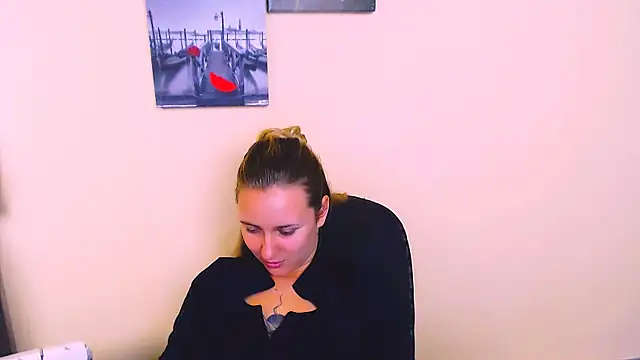  Nicole new online show from July 29, 2026, 7:17 am