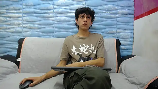 Snapshot of Felipe_Browns chatting on February 1, 2025, 12:37 pm Felipe Browns online show from February 1, 2025, 12:37 pm