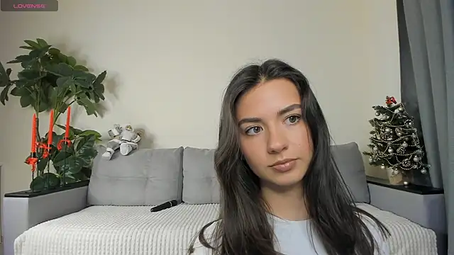 Snapshot of NicoleLuv chatting on December 30, 2024, 1:47 pm NicoleLuv online show from December 30, 2024, 1:47 pm