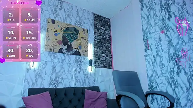 Snapshot of Queen_Cuarxxo chatting on February 18, 2026, 11:22 pm Queen Cuarxxo online show from February 18, 2026, 11:22 pm