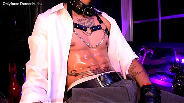 DemonKush-- online show from November 22, 2025, 4:33 am