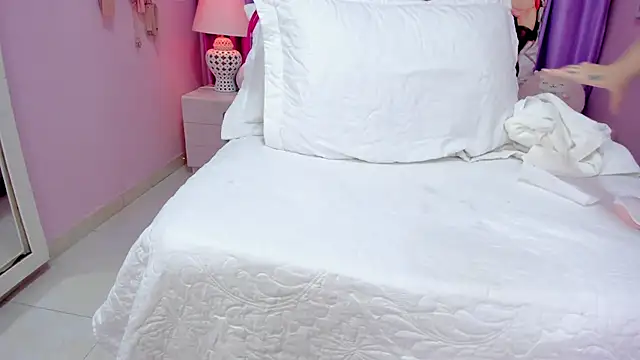 Snapshot of MeganCherryy chatting on February 11, 2025, 7:54 am MeganCherryy online show from February 11, 2025, 7:54 am