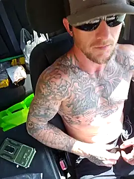 Snapshot of jtw14 chatting on October 10, 2025, 6:18 pm jtw14 online show from October 10, 2025, 6:18 pm