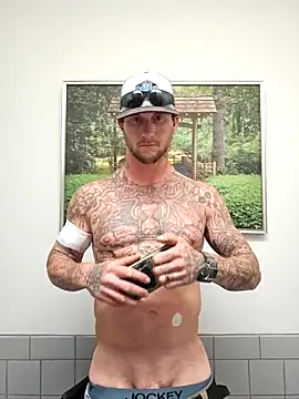 Snapshot of jtw14 chatting on November 1, 2025, 12:40 pm jtw14 online show from November 1, 2025, 12:40 pm