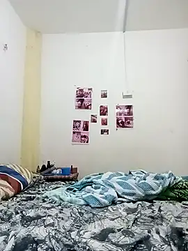 safira hot online show from October 15, 2025, 8:09 pm