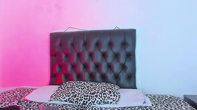 seline wolff online show from January 11, 2025, 4:27 am