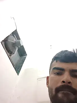 Snapshot of yourboy2000__ chatting on April 5, 2026, 10:18 pm yourboy2000 online show from April 5, 2026, 10:18 pm