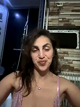 EmaSkyes online show from October 19, 2025, 5:57 pm